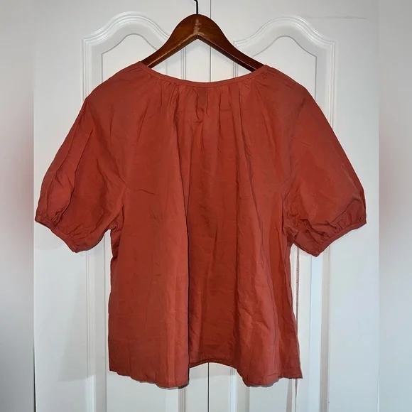 Universal thread  Women’s L. Blouse.  Color: rust  NWT. - Picture 4 of 5